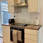 Apartment The Sandstone - 5 Min From Southmead Hospital Bristol