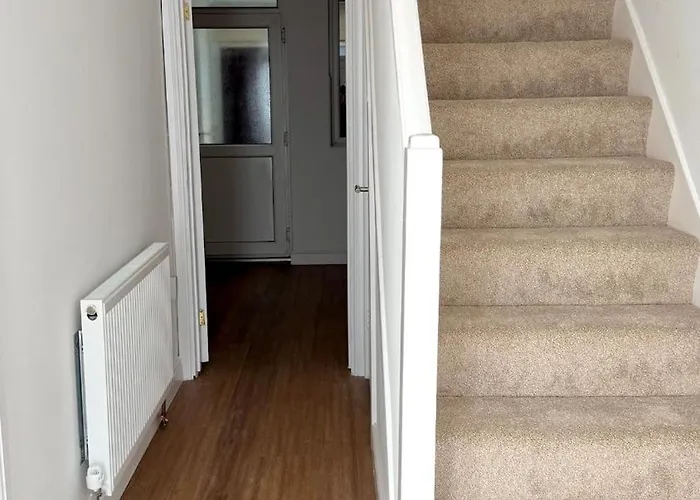 The Sandstone - 5 Min From Southmead Hospital Apartment *